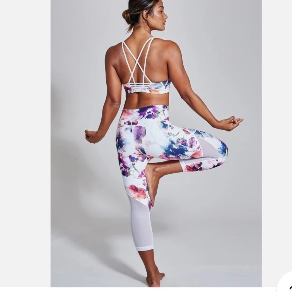 Athleta Floral Mudra White Pink Mesh‎ Yoga Capri Leggings Size S
